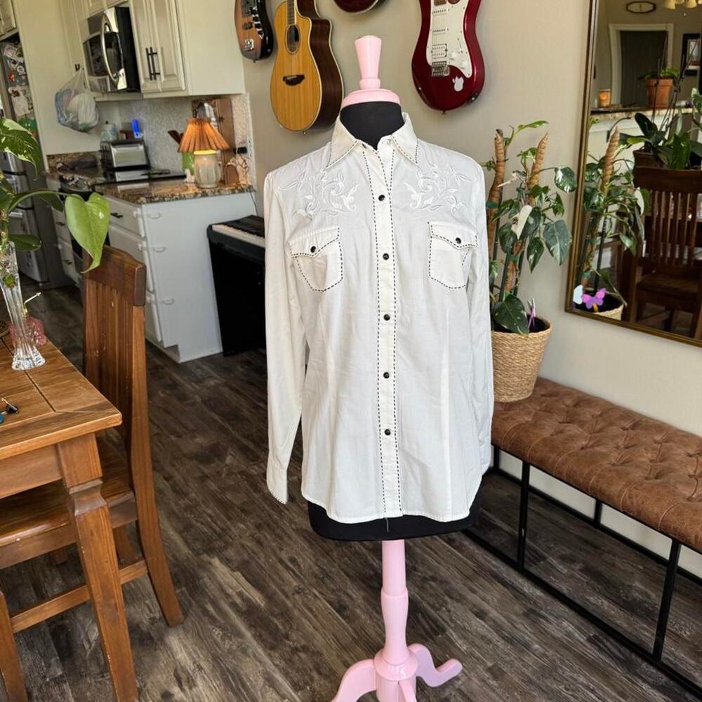 Roper vintage white long sleeve embroidered western button up shirt